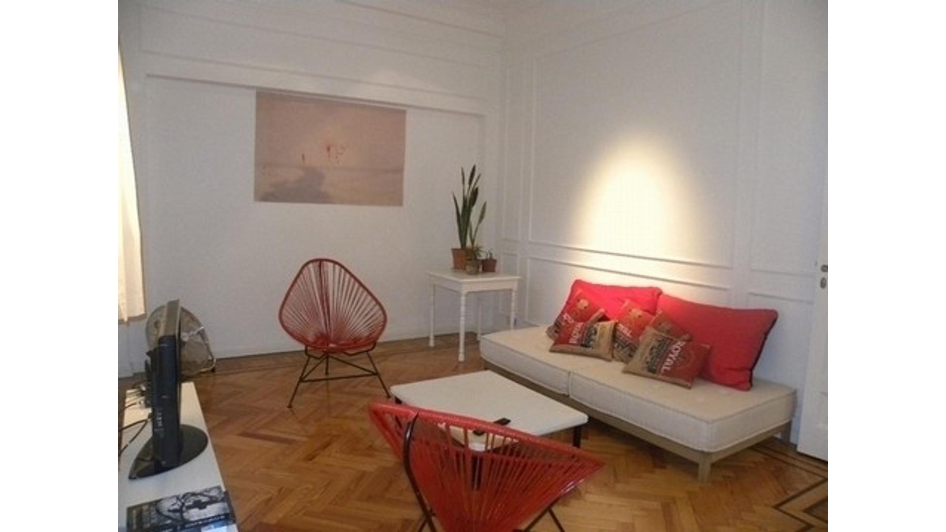 Av Gral Las Heras 2900