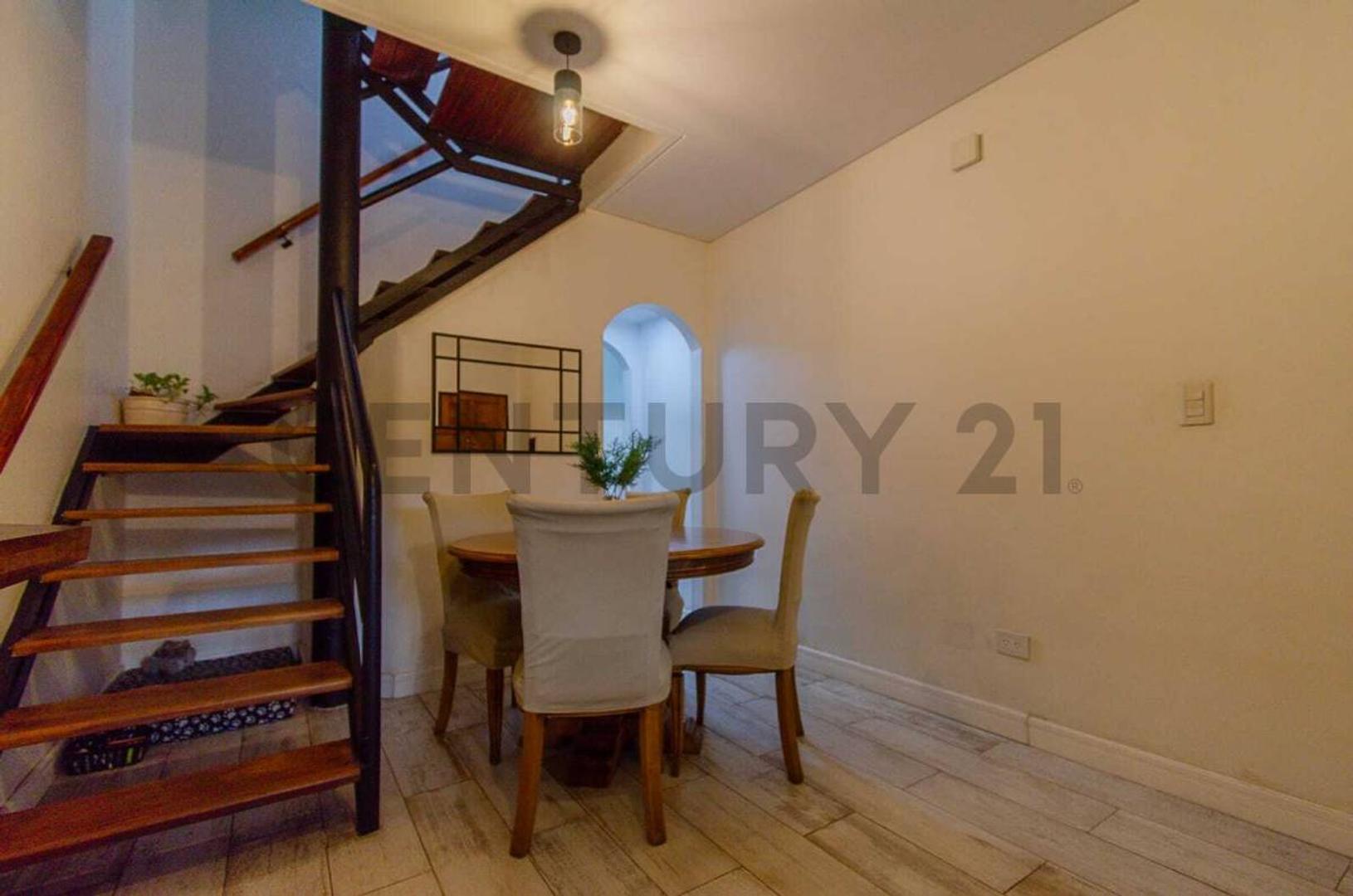 Casa en Venta con 1 cochera