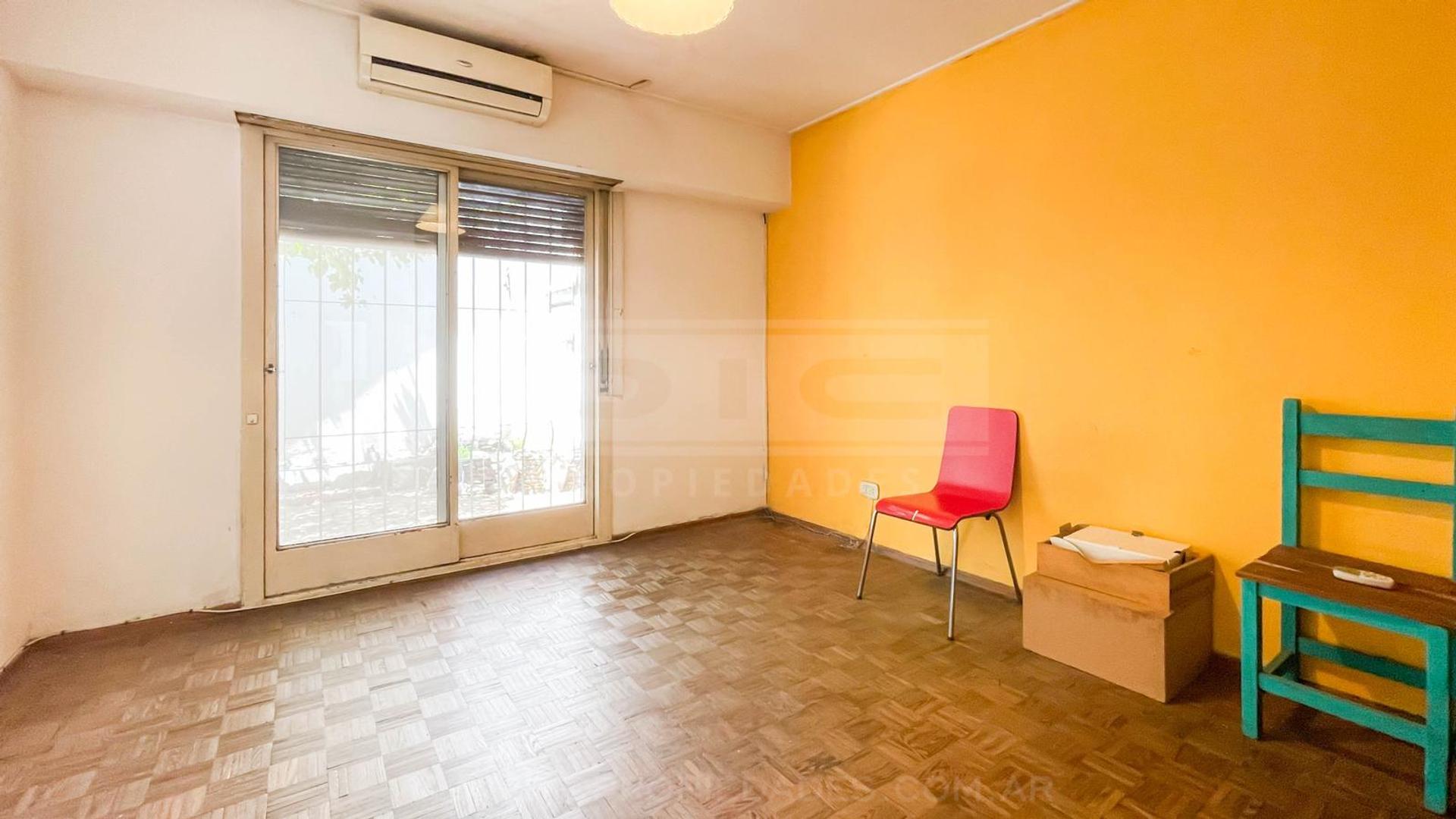 Depto Tipo Casa en Venta 50 años