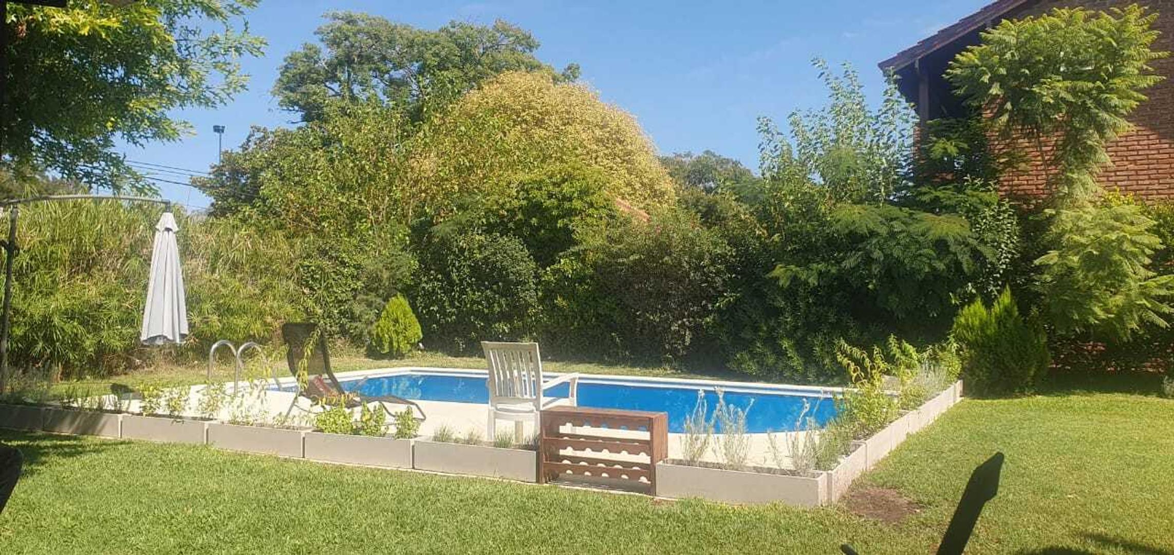 Loma verde, Ruta Nacional 9, Loma Verde, Provincia de Buenos Aires, Argentina