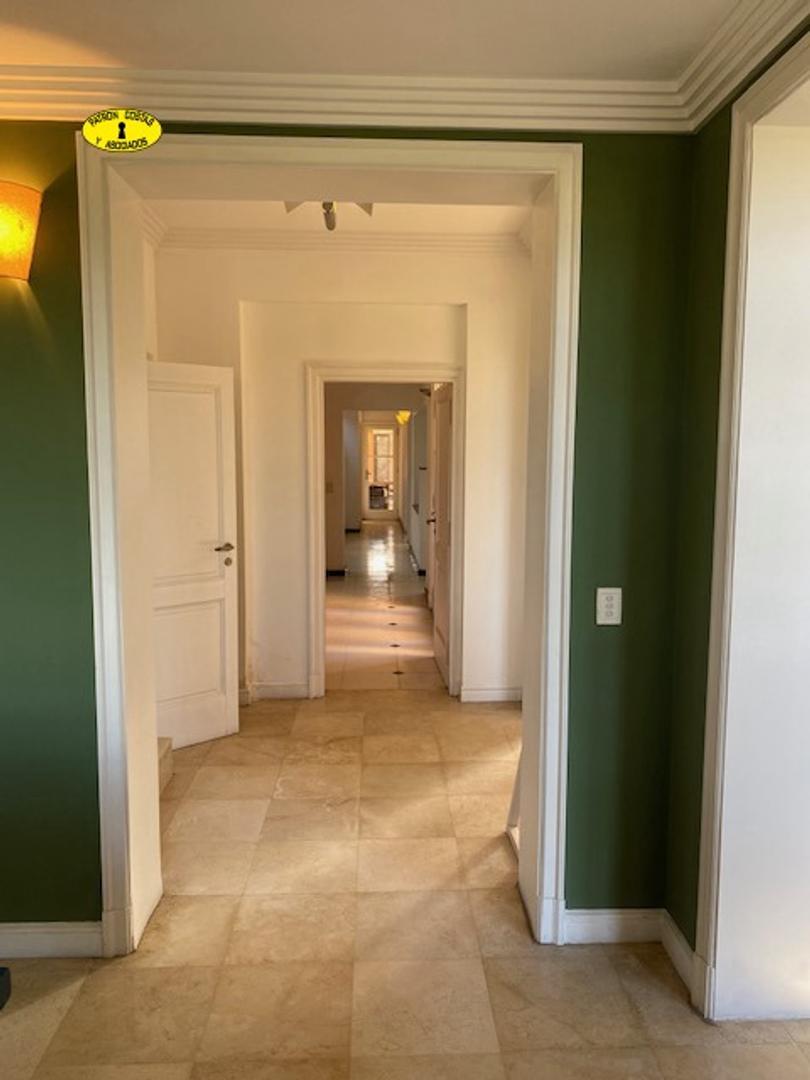 3361EM-Espléndida casa de 500 m2 estilo californiano al polo