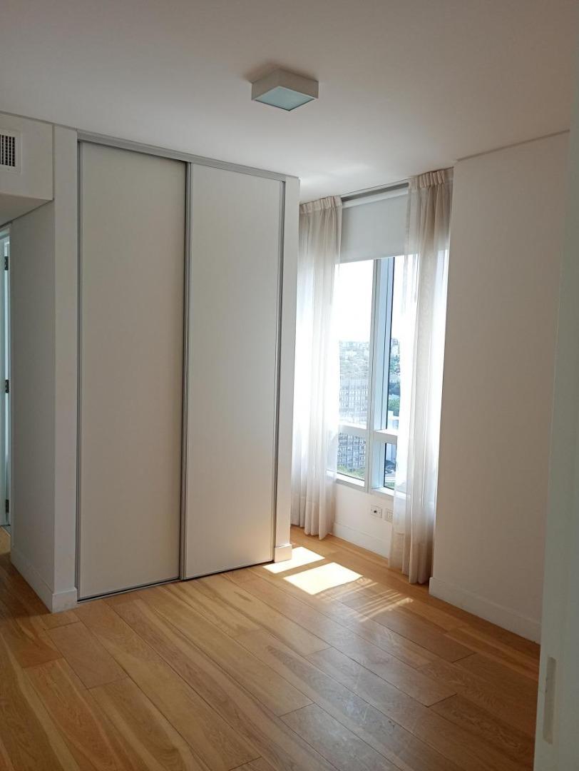 Departamento en Alquiler con 2 cocheras