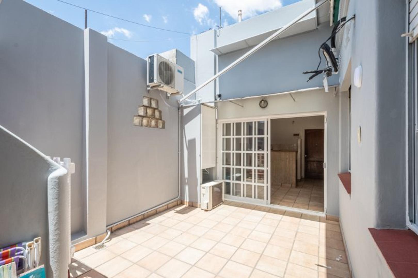 Depto Tipo Casa en Alquiler de 2 dormitorios