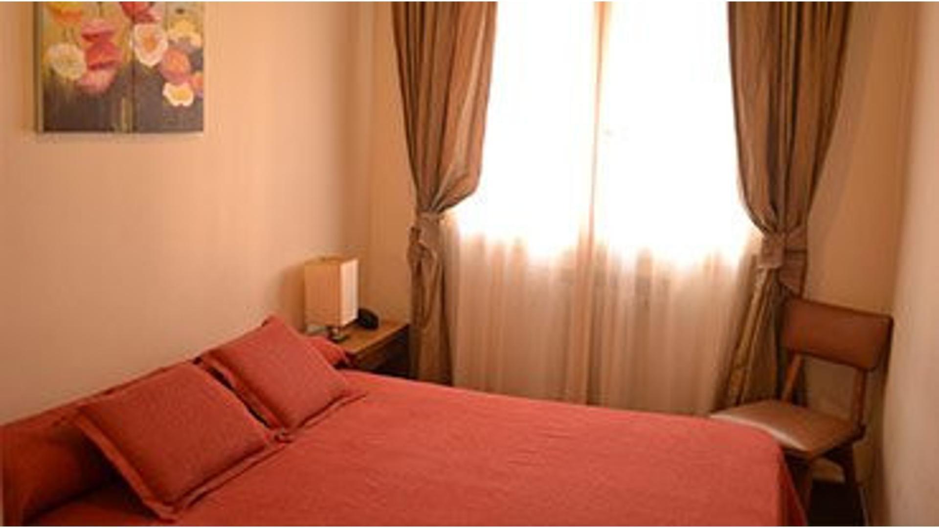 HOTEL 2 ESTRELLAS