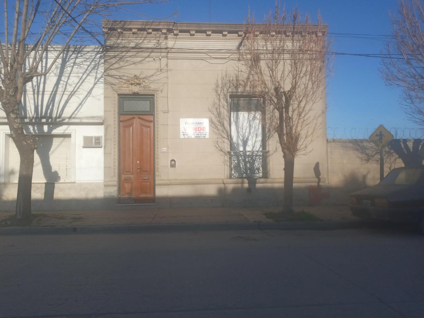 VENTA   CASA MUY BUEN ESTADO Y UBICACION   AYACUCHO