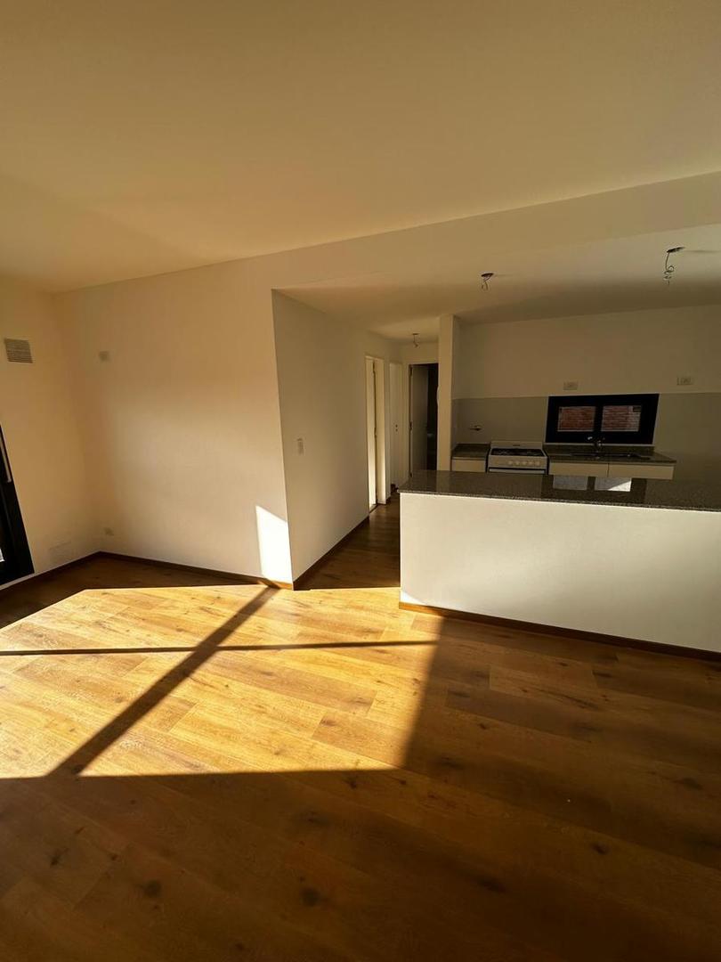 Av. Miglierini  al 600