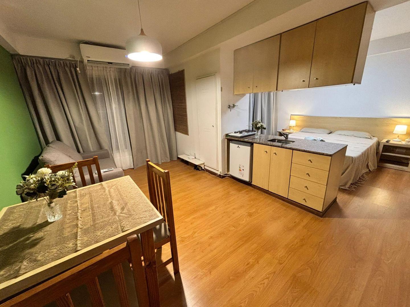 ALQUILER TEMPORAL Monoambiente a metros de Bv. Oroño