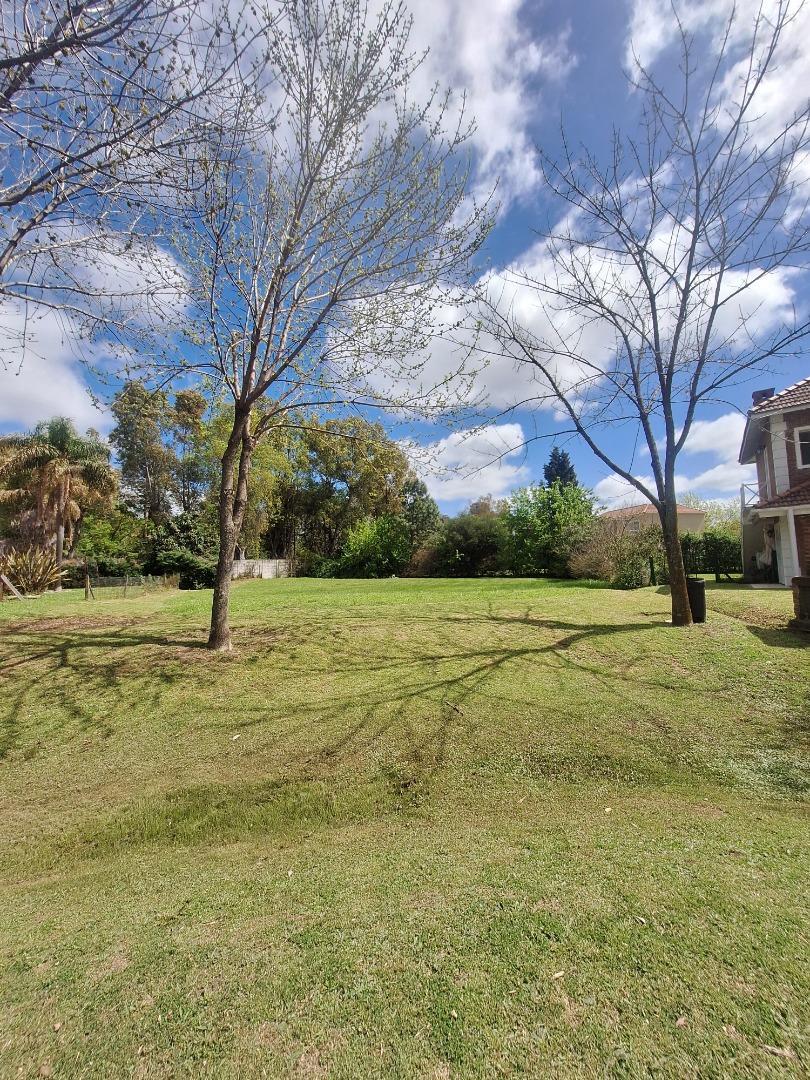 RBS. Hermoso lote en Los Jazmines, Pilar del Este!