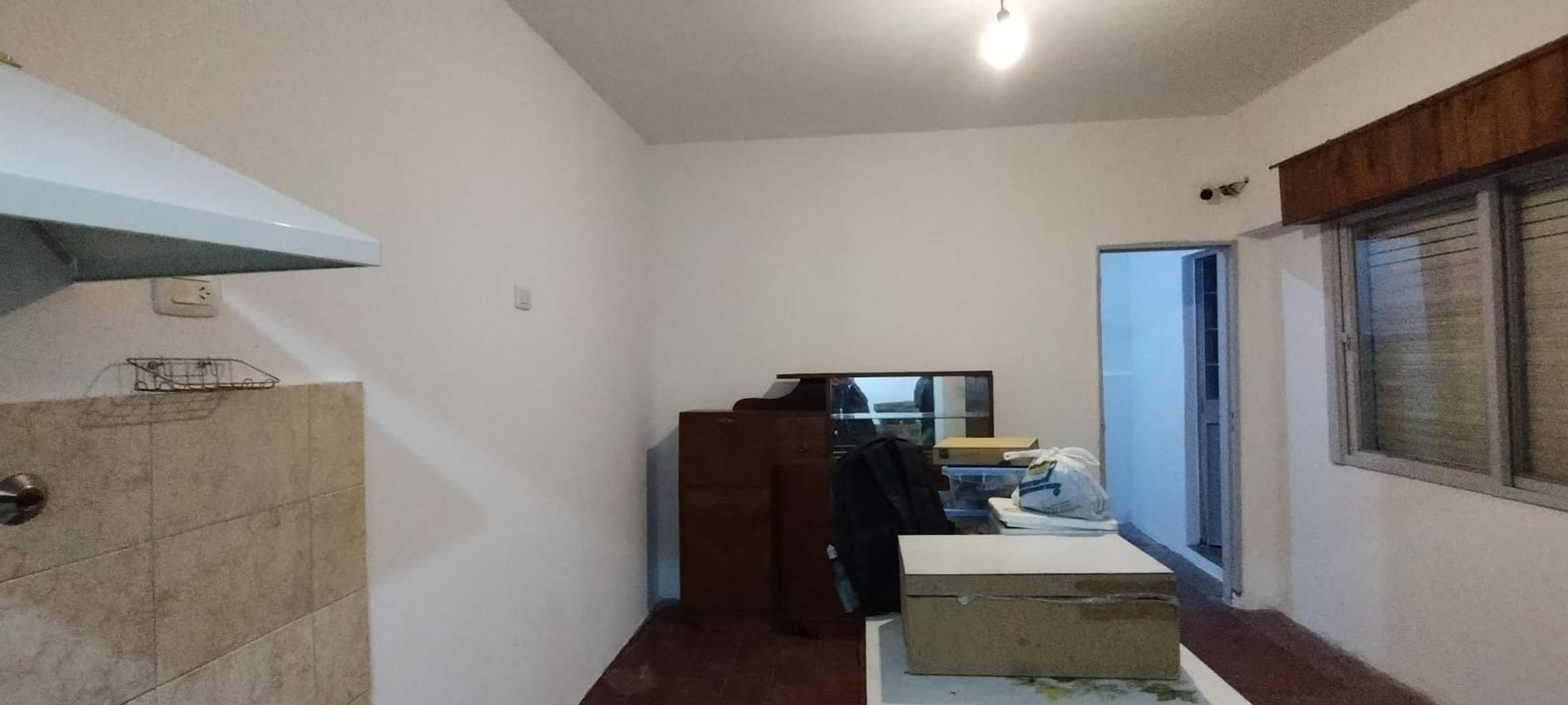 Casa en Alquiler con 2 cocheras
