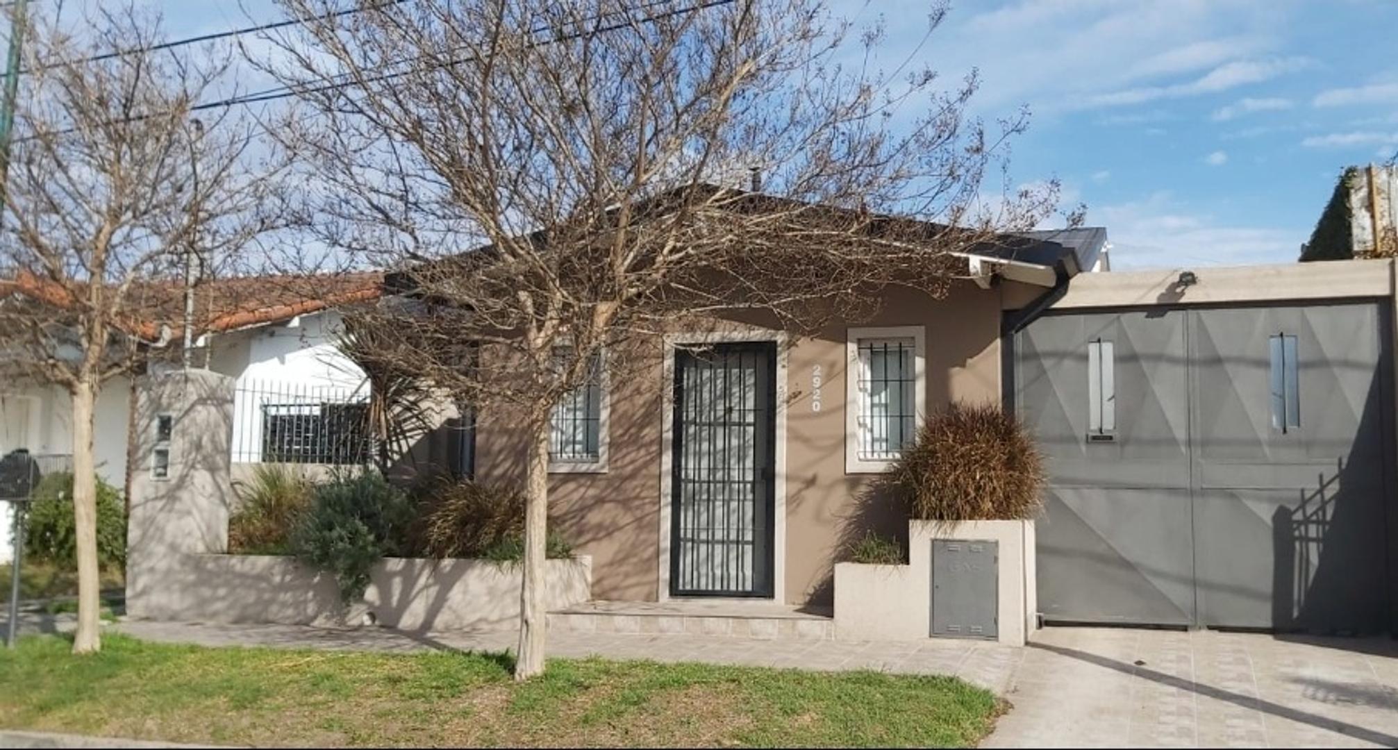 Chalet 4 ambientes B Aeronautico