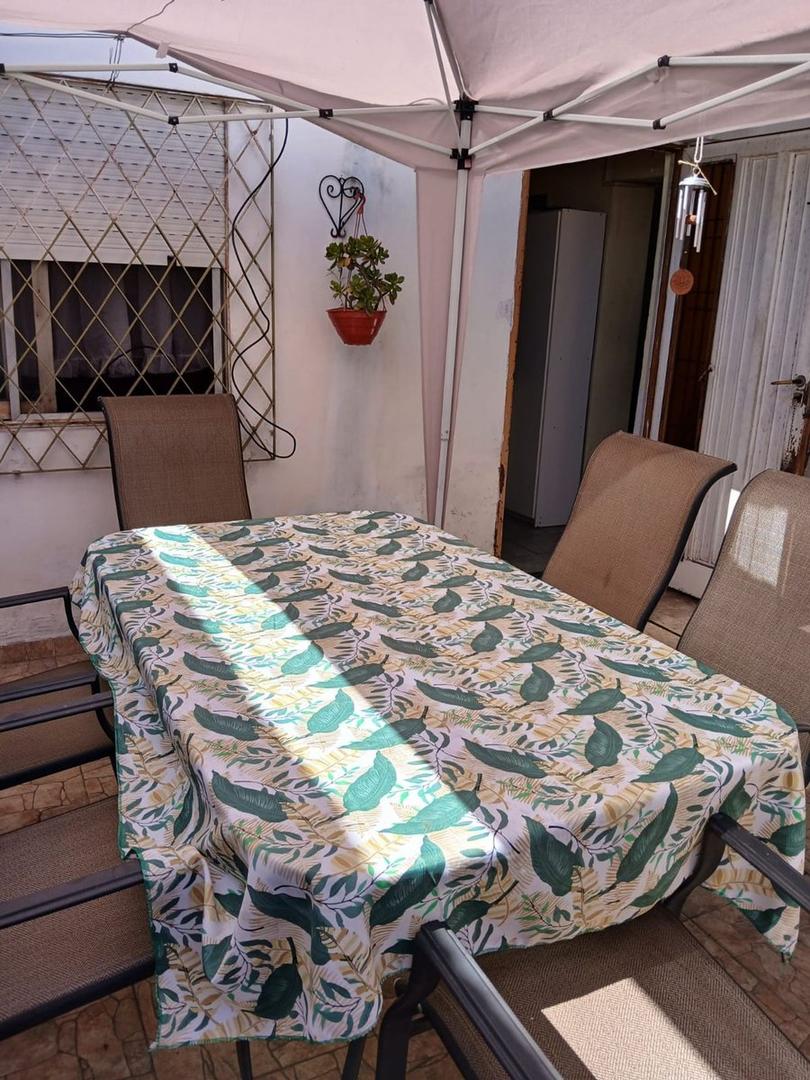 Casa en Burzaco 4 dorm, 2 cocinas y parrilla 