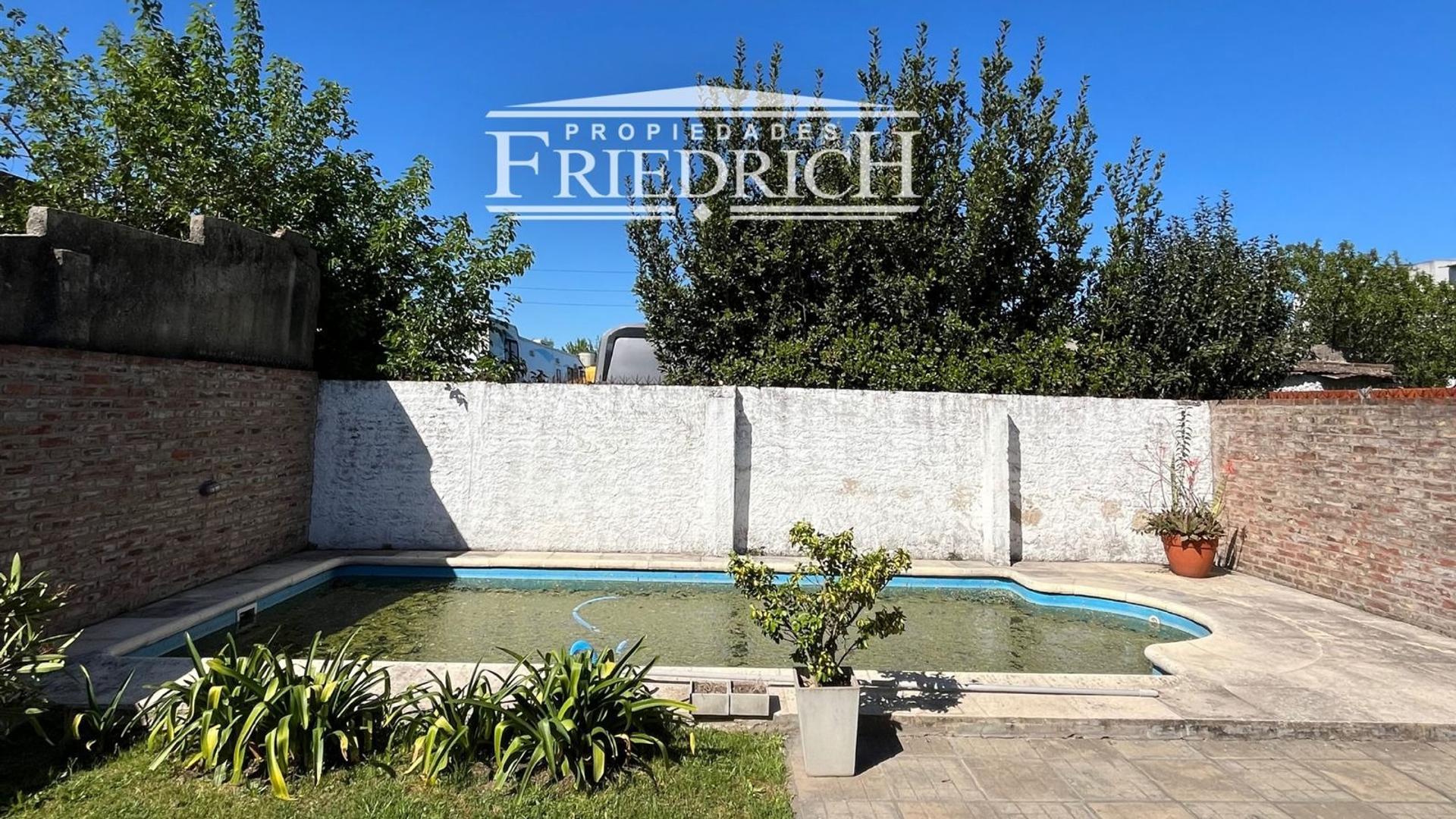 Casa 3 ambientes con 2 baños