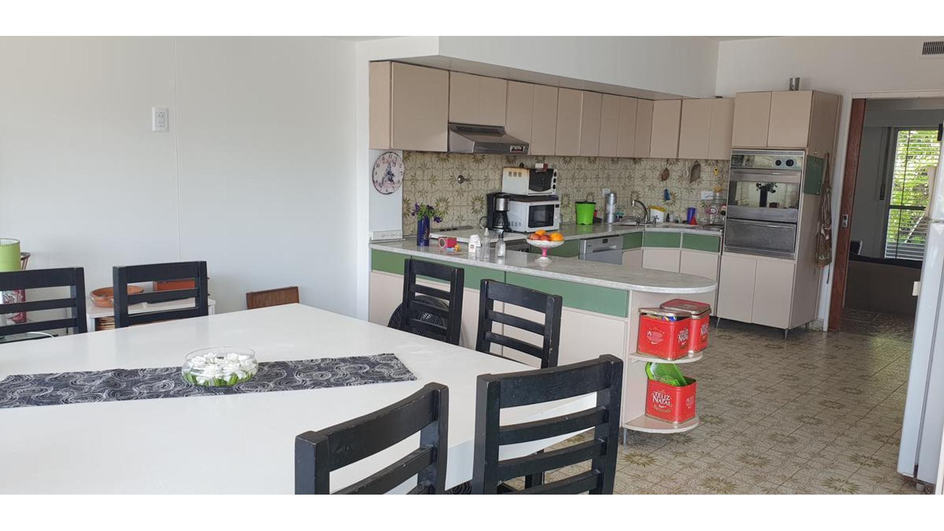 Casa en Venta en Castelar Norte, USD 450.000