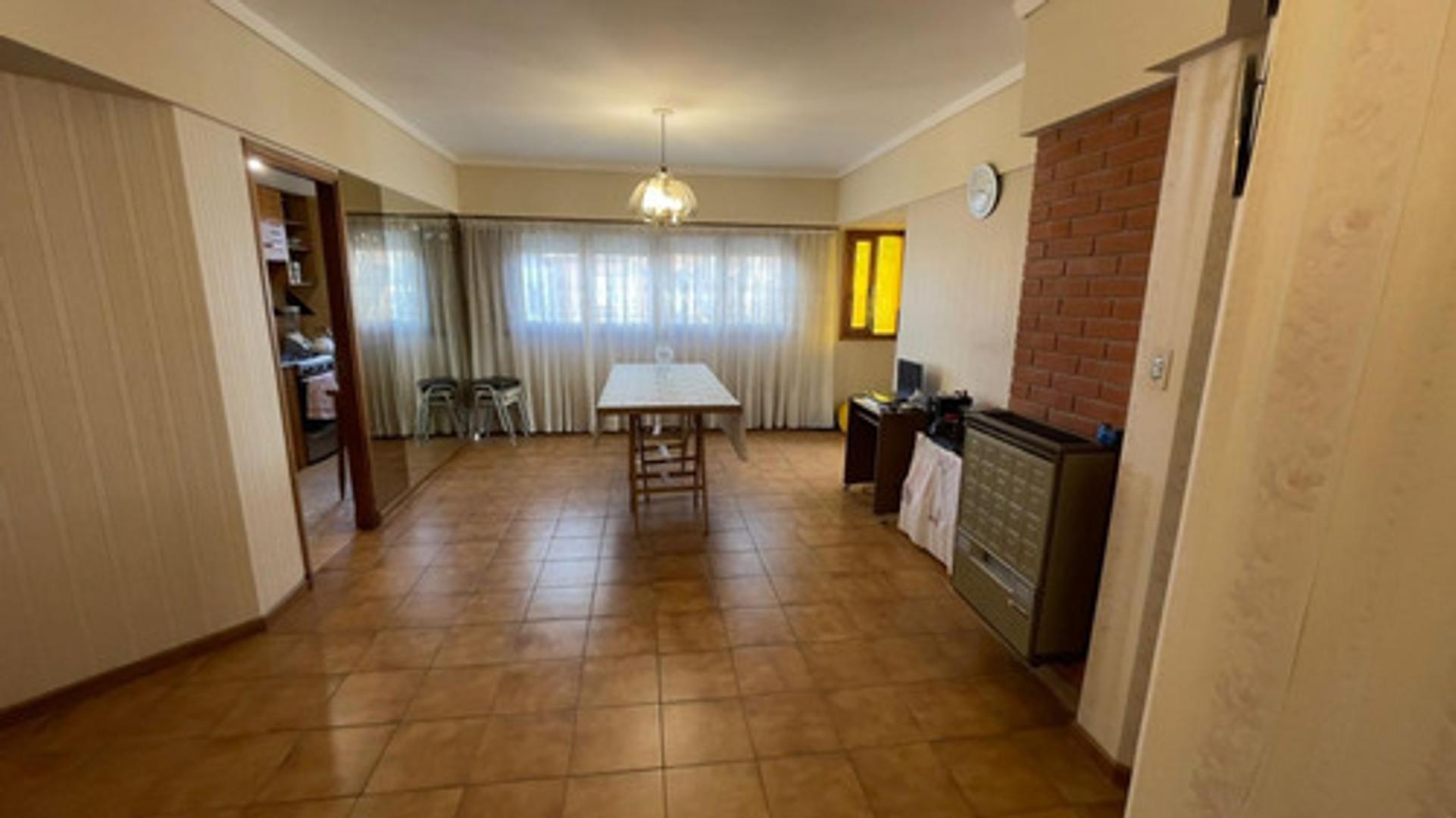 Departamento Tres Ambientes Con Cochera Centro Mar Del Plata