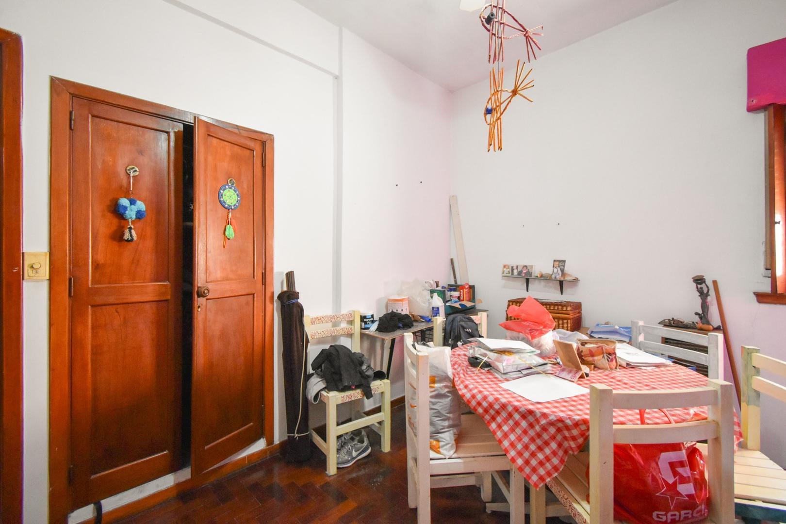 Depto Tipo Casa 4 ambientes con 2 baños