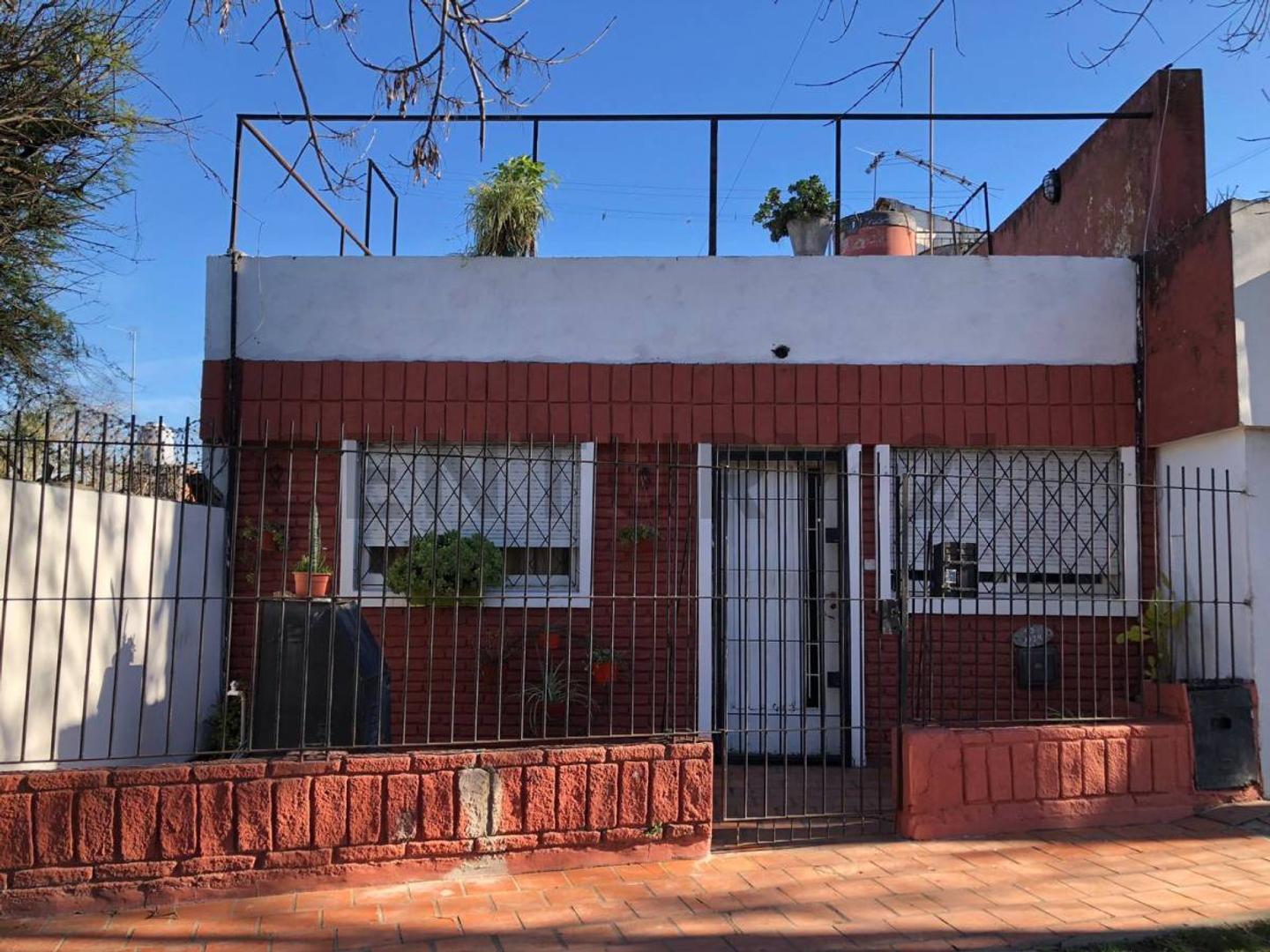 Asamblea 1700, Piso 0