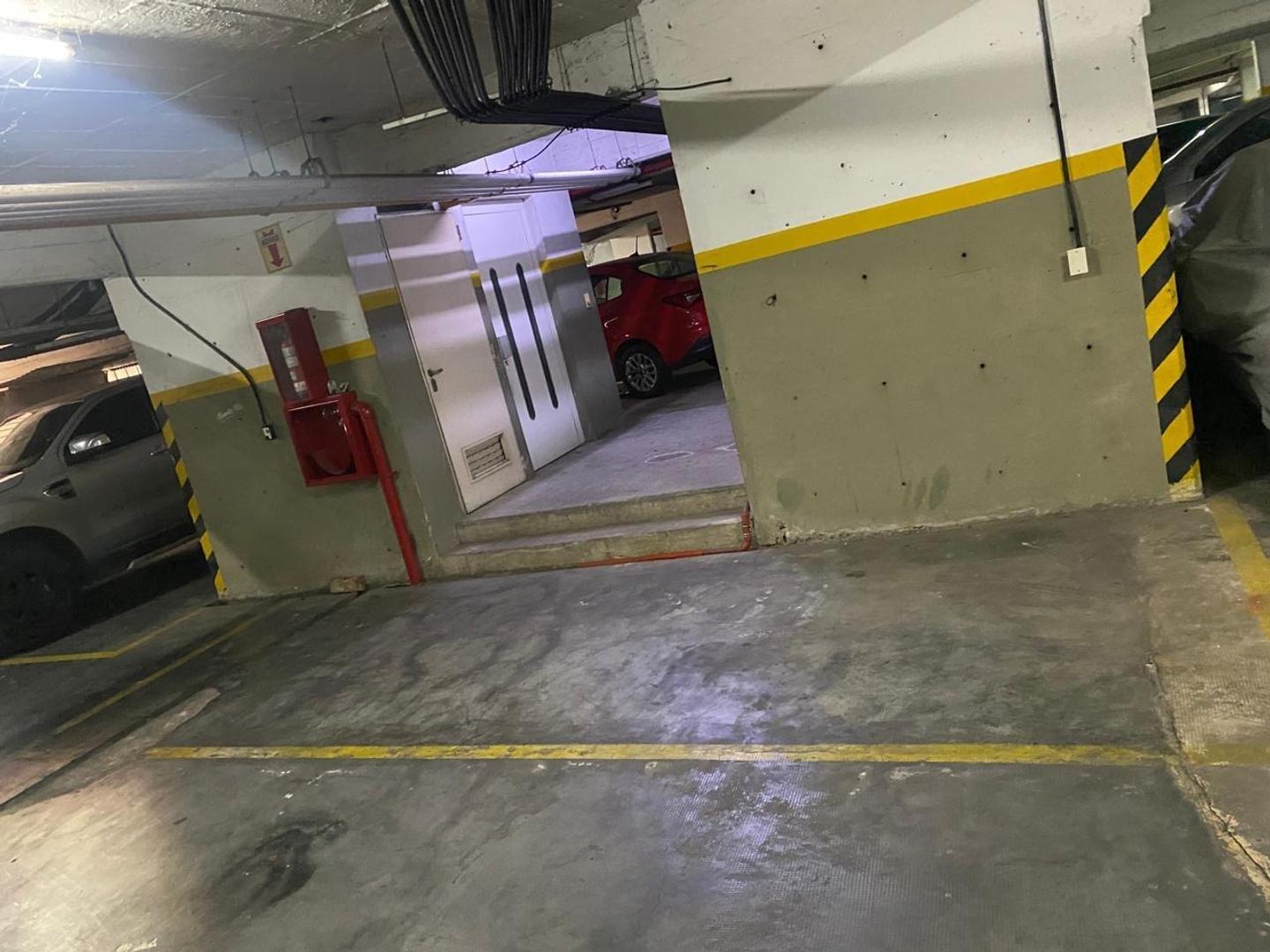 VENTA COCHERA SUBTERRANEA SAN MARTIN CENTRO