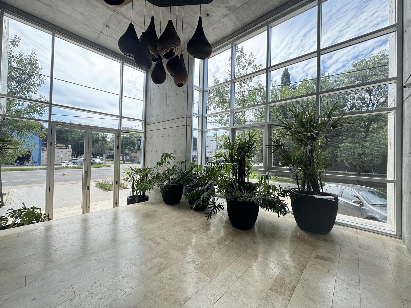 Oficina en Alquiler al Norte