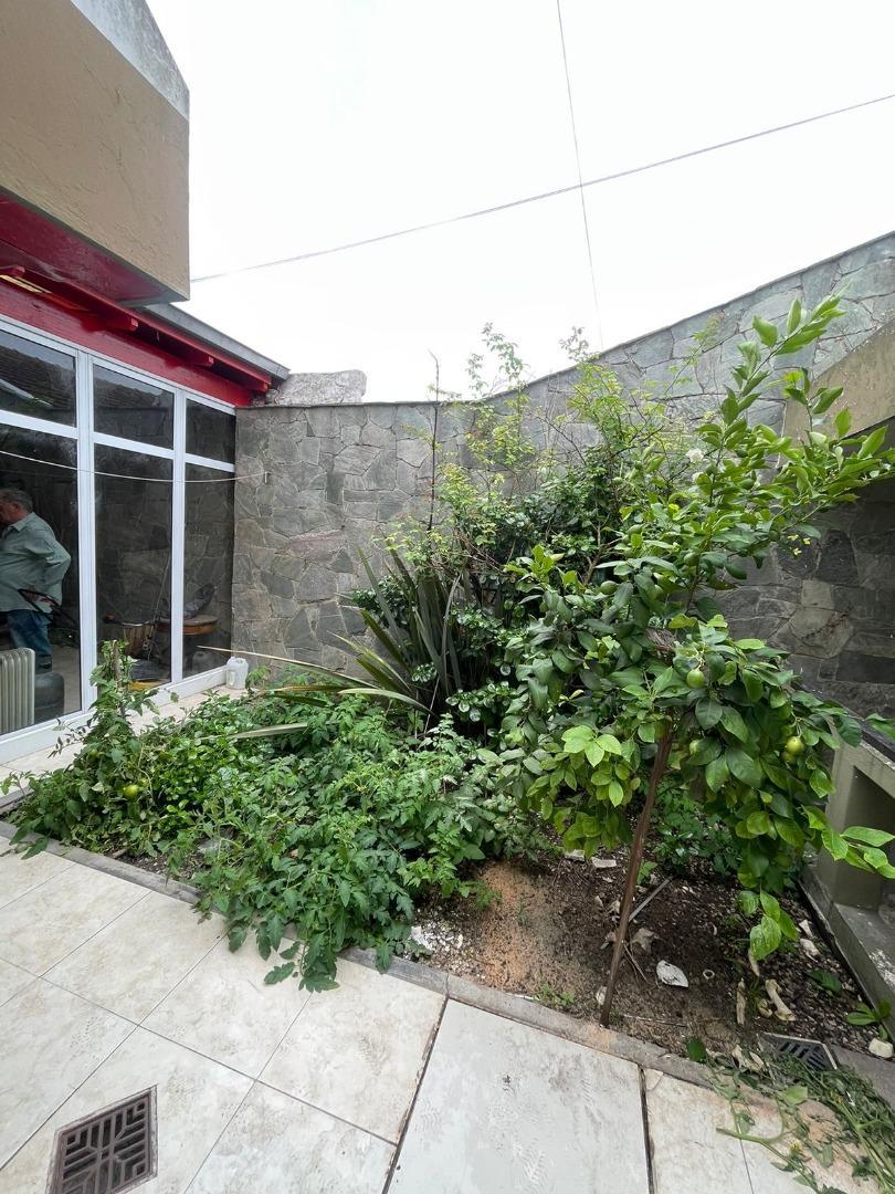 Av Fortunato De La Plaza 1800