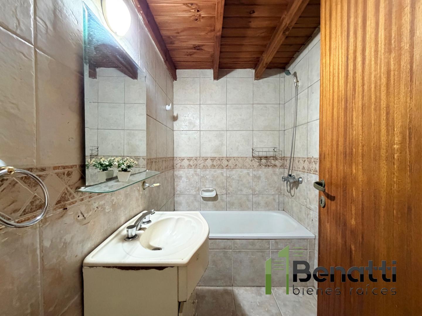 Depto Tipo Casa 3 ambientes con 2 baños