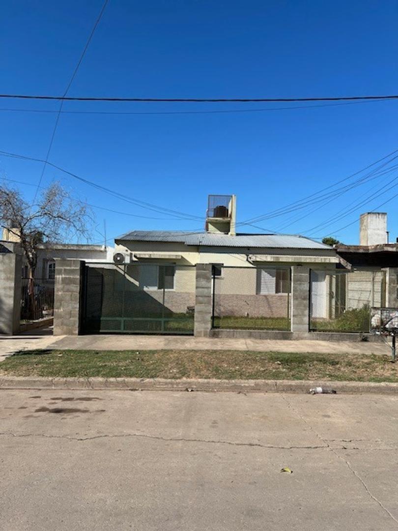 Venta en San Vicente 4 Departamentos Alquilados.Nuevos.Cons