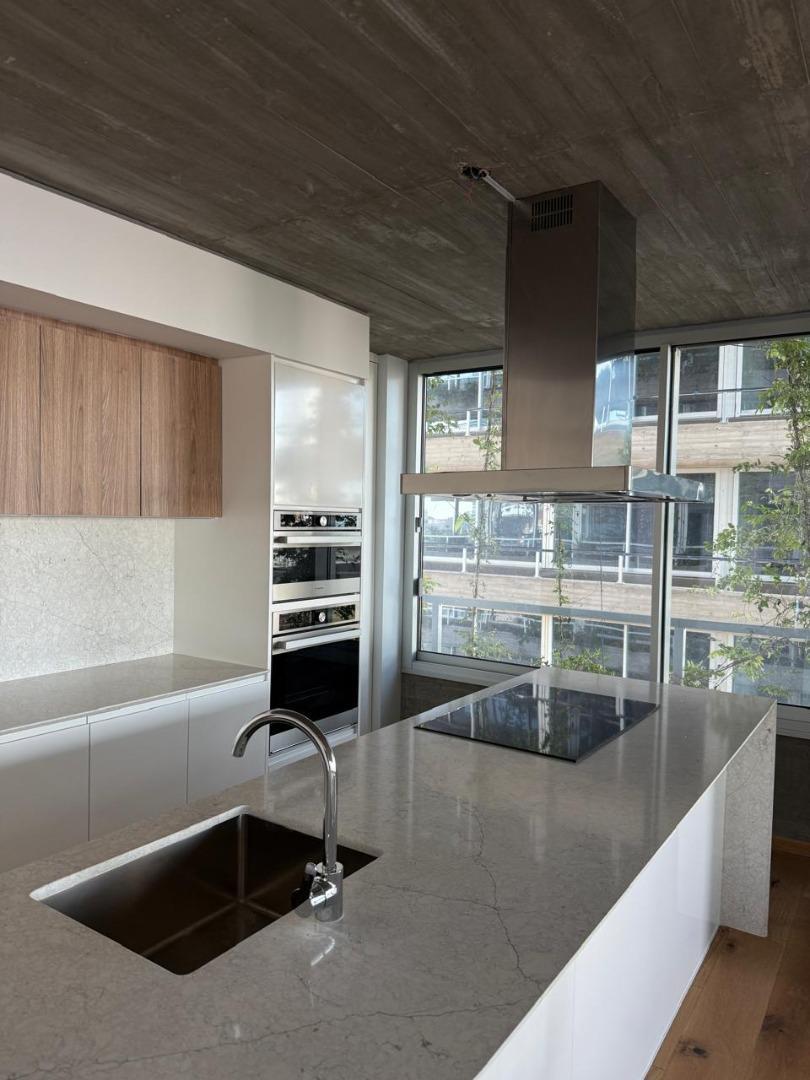 Departamento en Alquiler con 1 cocheras