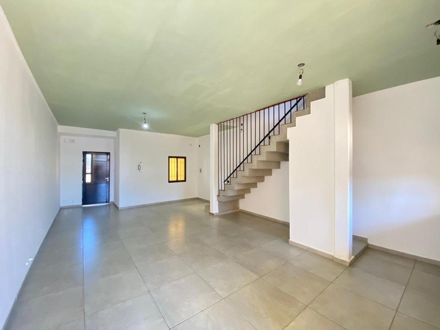 VENTA / CASA PH/ B° ANT. ARGENTINA/APTO CREDITO