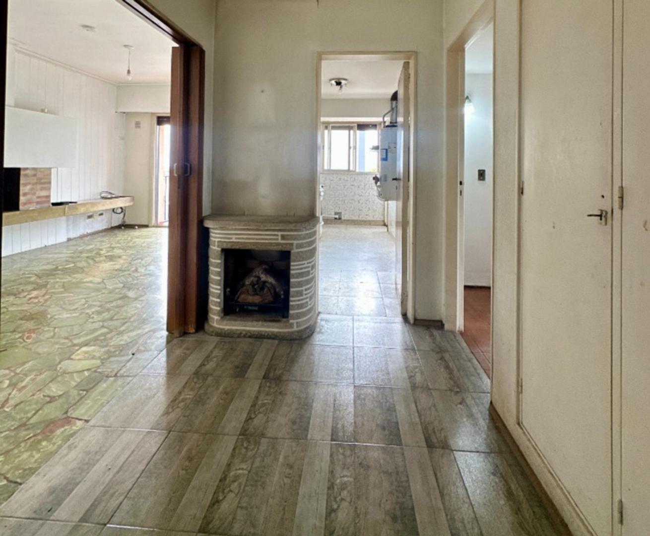 Dpto 3 amb, muy comodo, ambientes amplios - Sarmiento 5