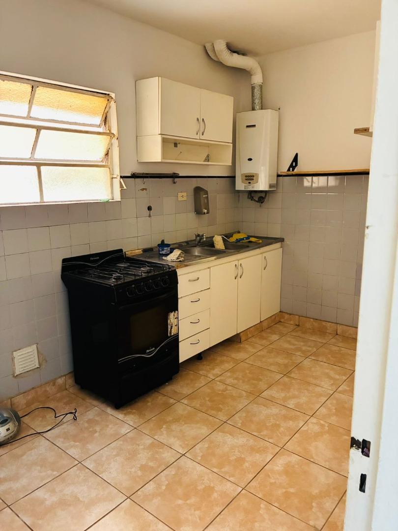 DEPTO. 3 AMBIENTES SUPER AMPLIO Y LUMINOSO EN ALQ. -FLORES-