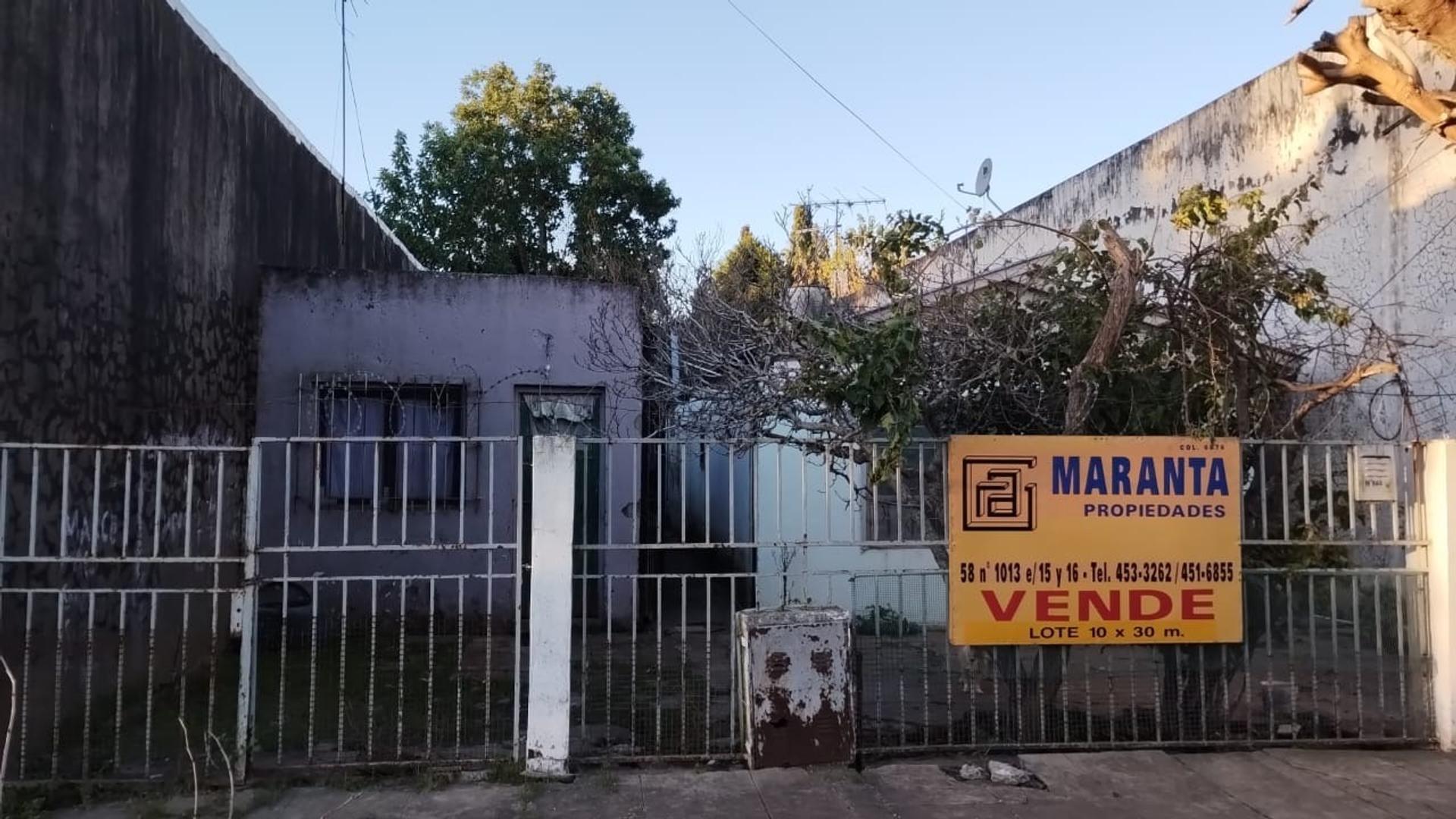 Terreno en venta de 10 x 30 a una cuadra de Av 44