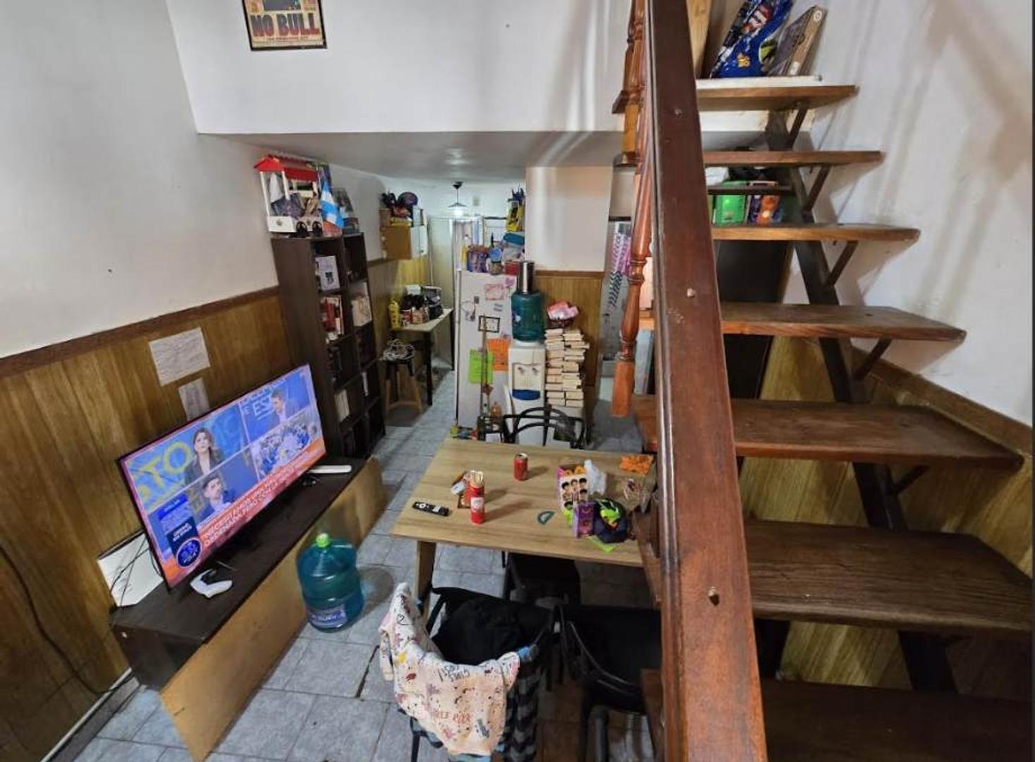 Casa 2 ambientes con 1 baño