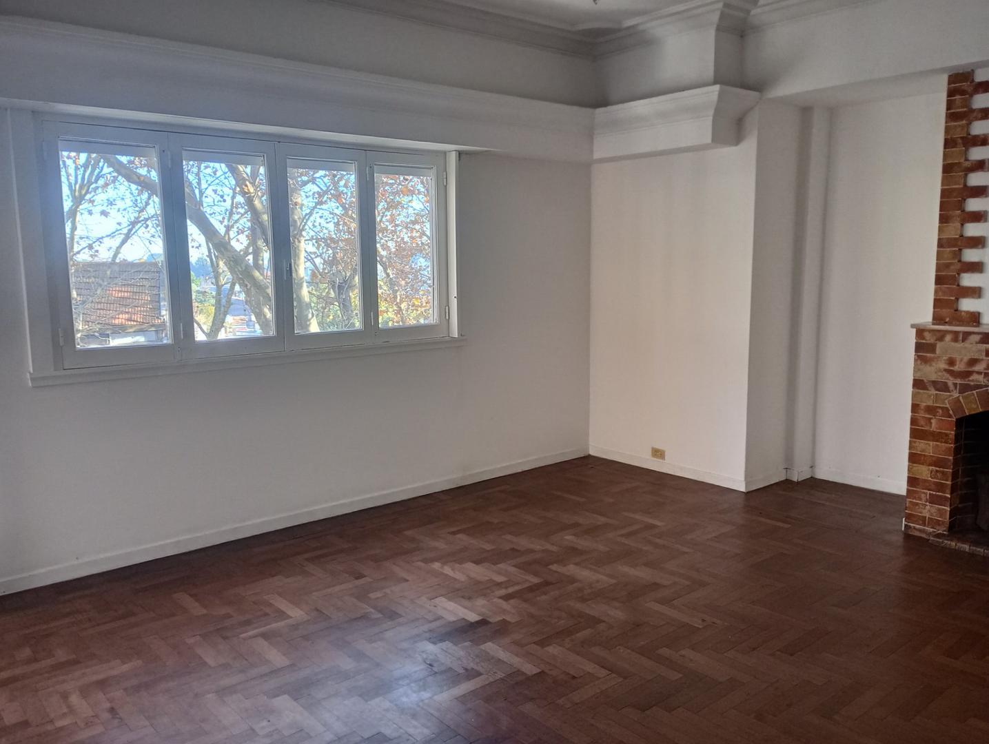 Departamento en Venta en Villa Adelina, USD 115.000