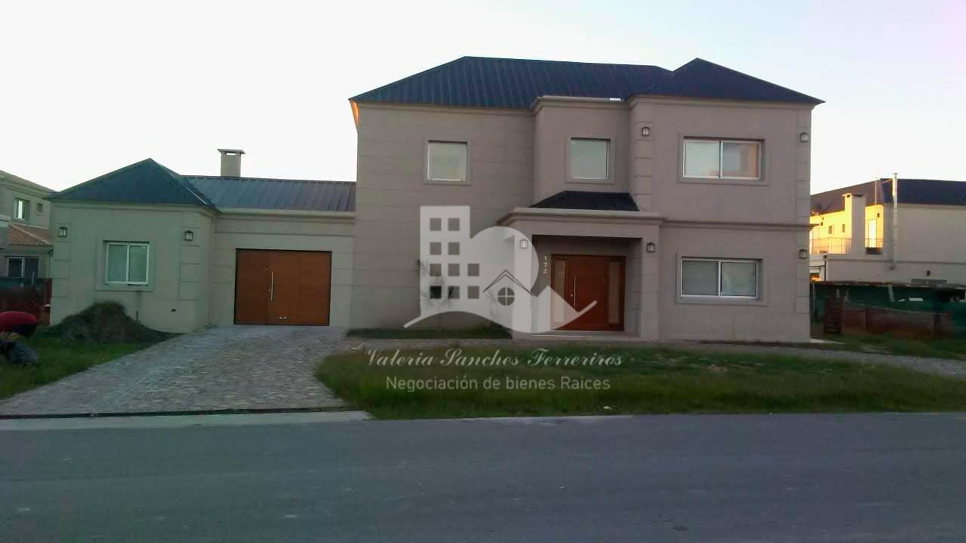 Casa a la venta en las Golondrinas