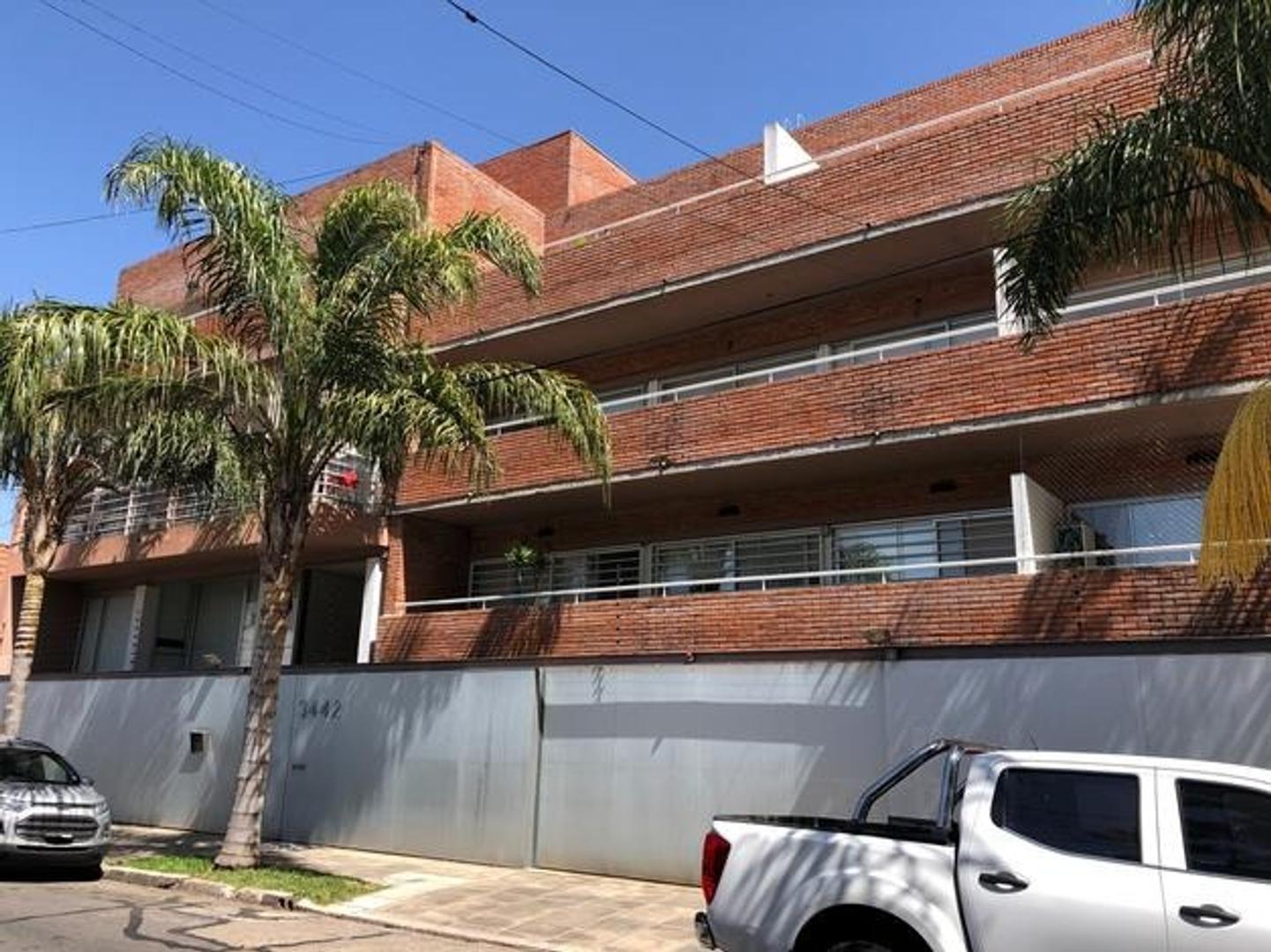 APTO CREDITO, DPTO. DE 2/3 AMBIENTES EN HERMOSO COMPLEJO