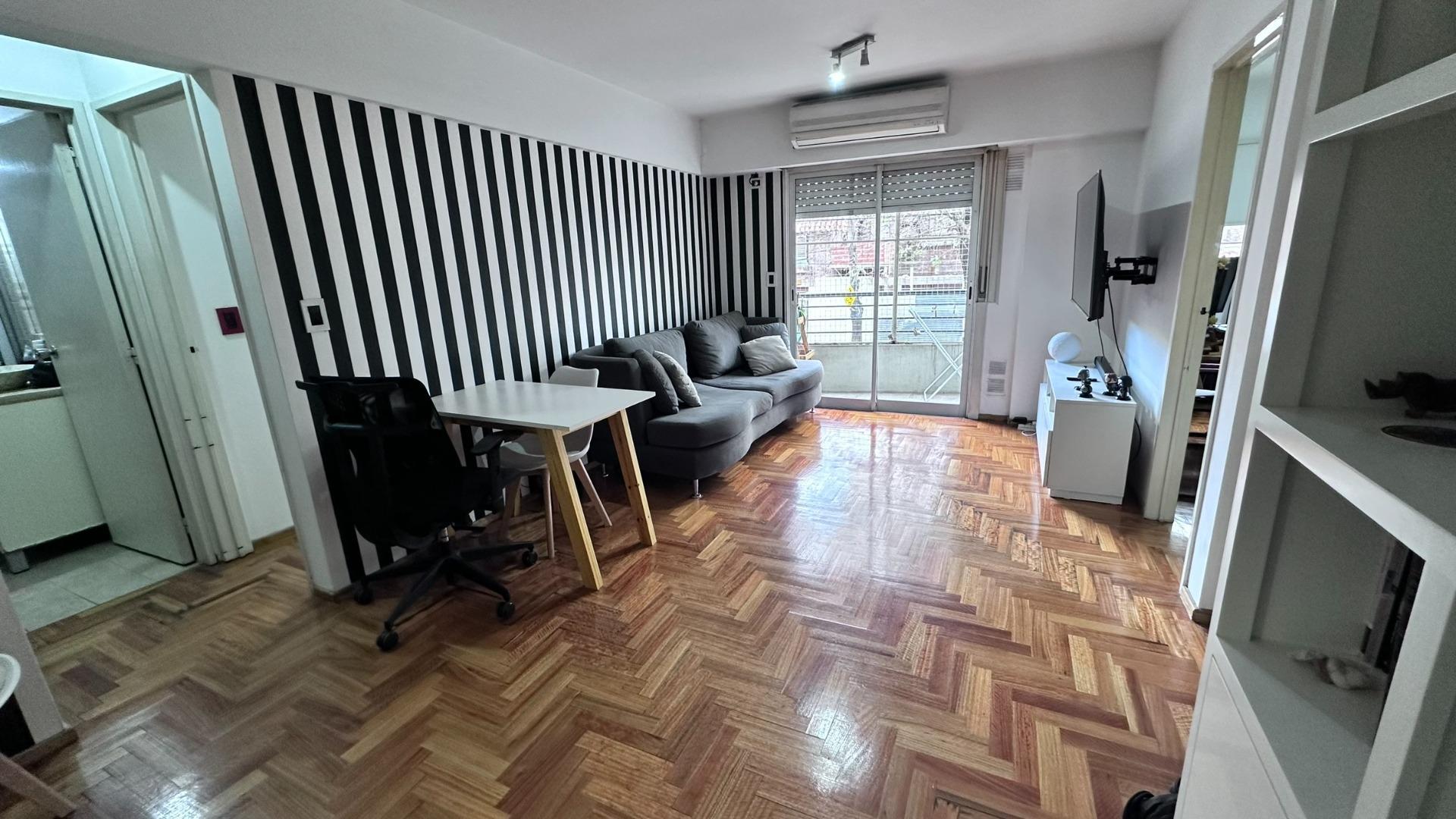 Manuel Acevedo 1500 , Piso 1