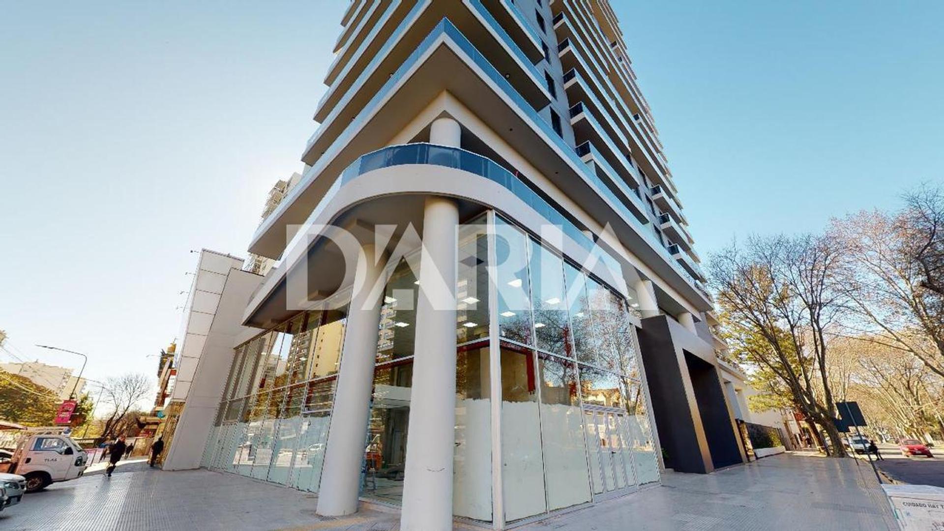 VENTA.  Exclusivo tres ambientes con balcón. Vicente Lopez.