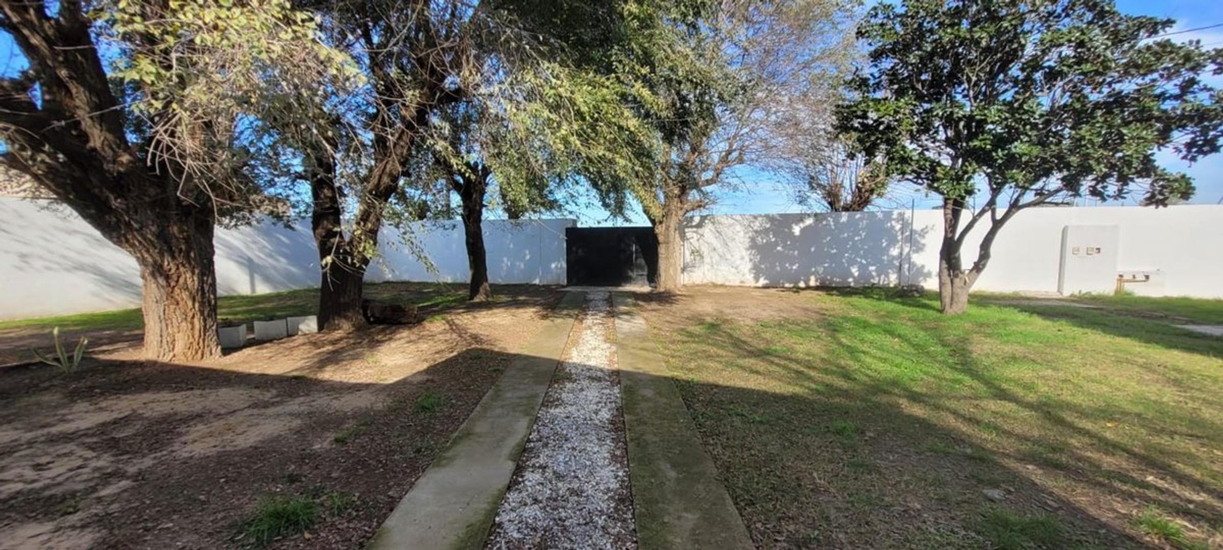 Casa 5 ambientes con 2 baños