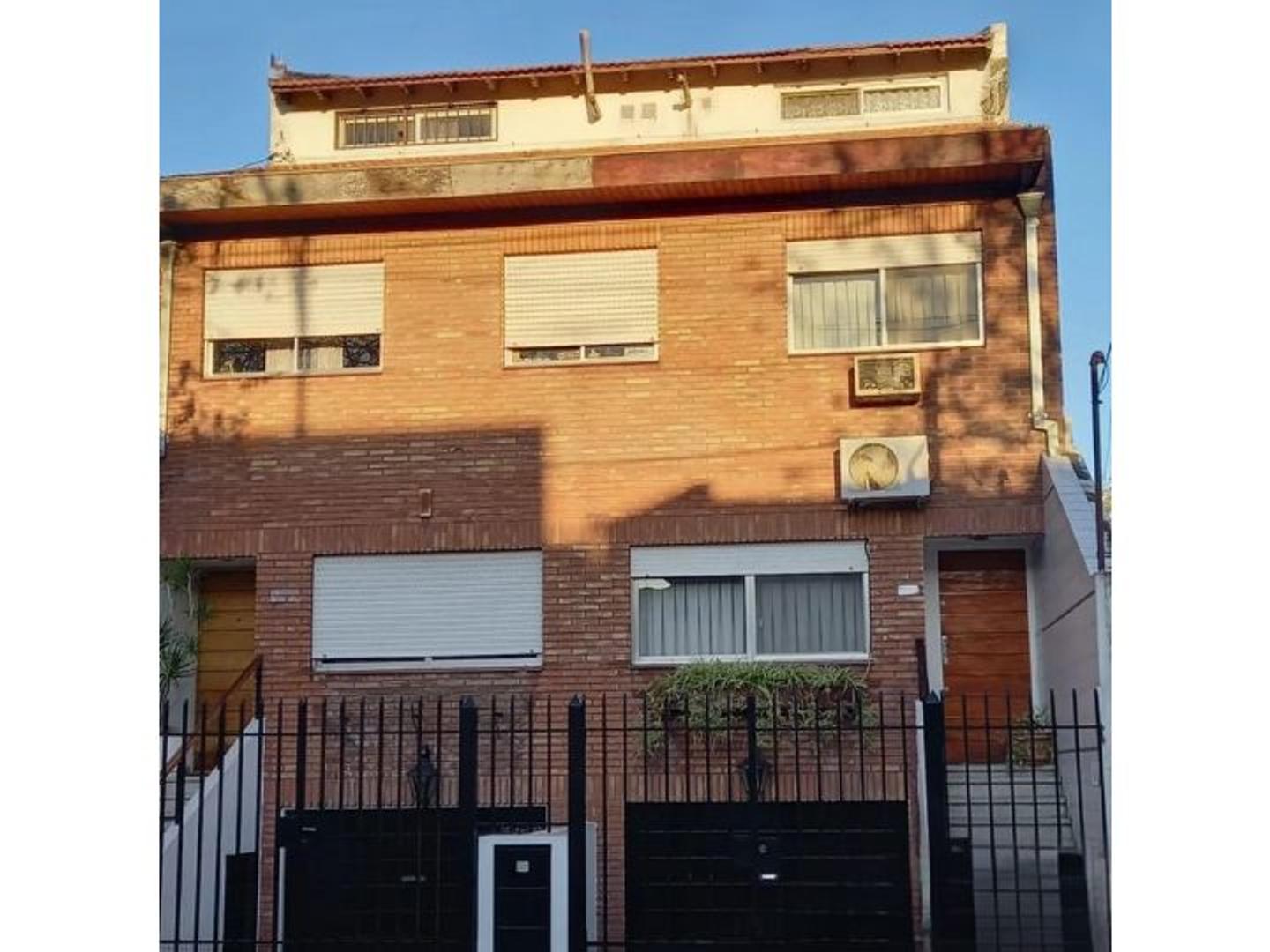 Depto Tipo Casa en Venta de 5 ambientes