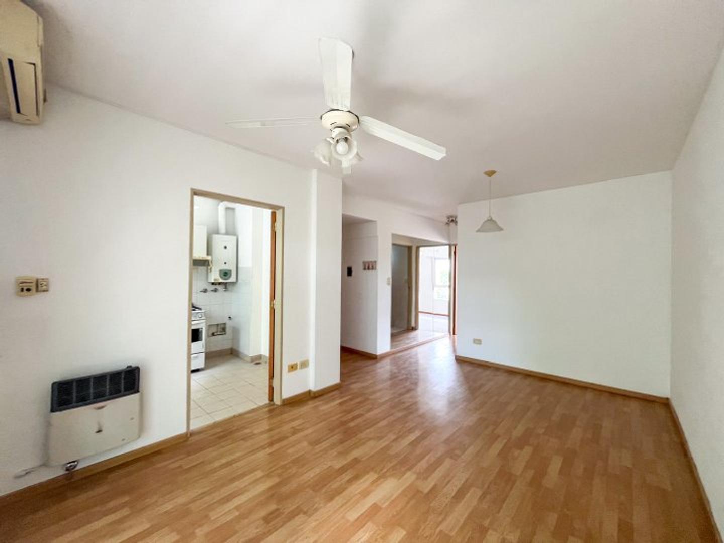 Riobamba 717 , Piso 3