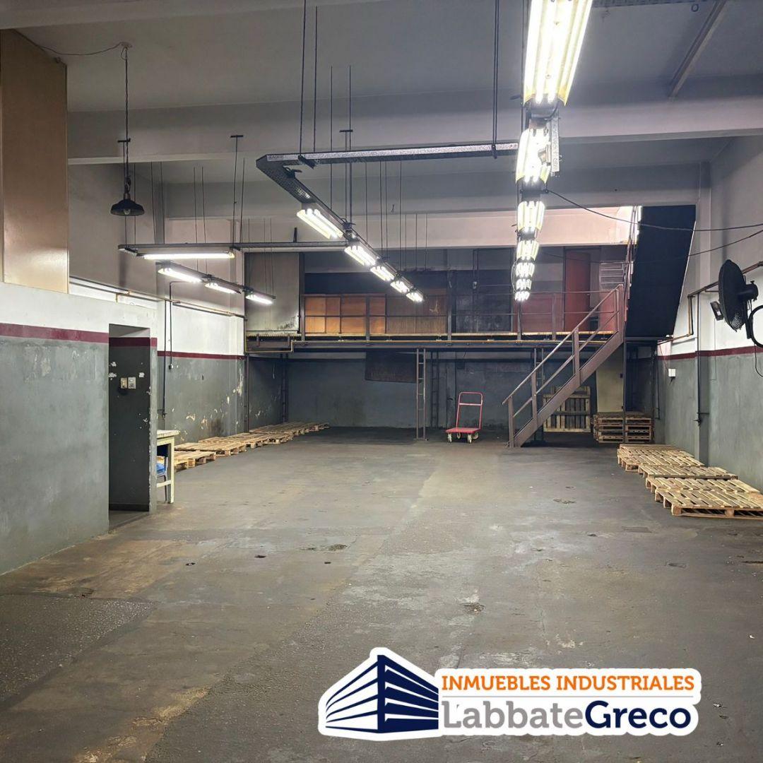 Galpon en Venta 23,27  mts Fondo