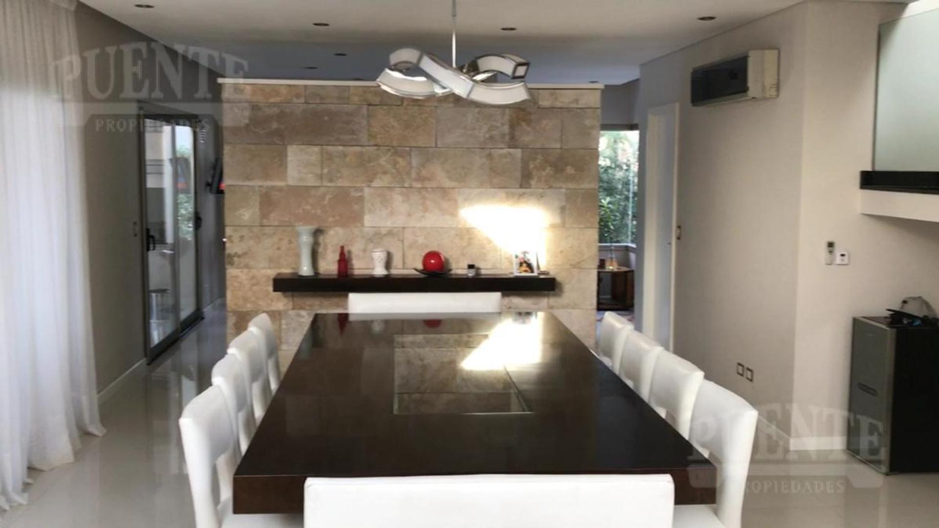 Casa 6 ambientes con 3 baños