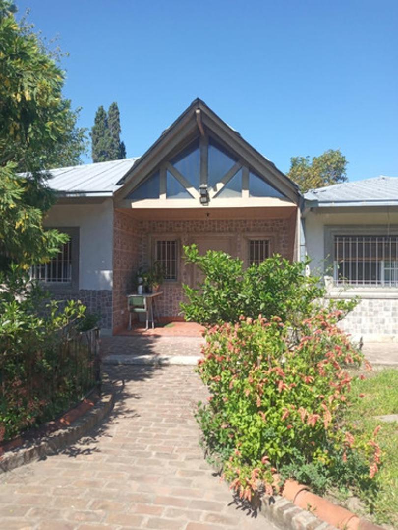 Excelente Quinta De 4808 M2 En Centro De La Reja Calle Piova