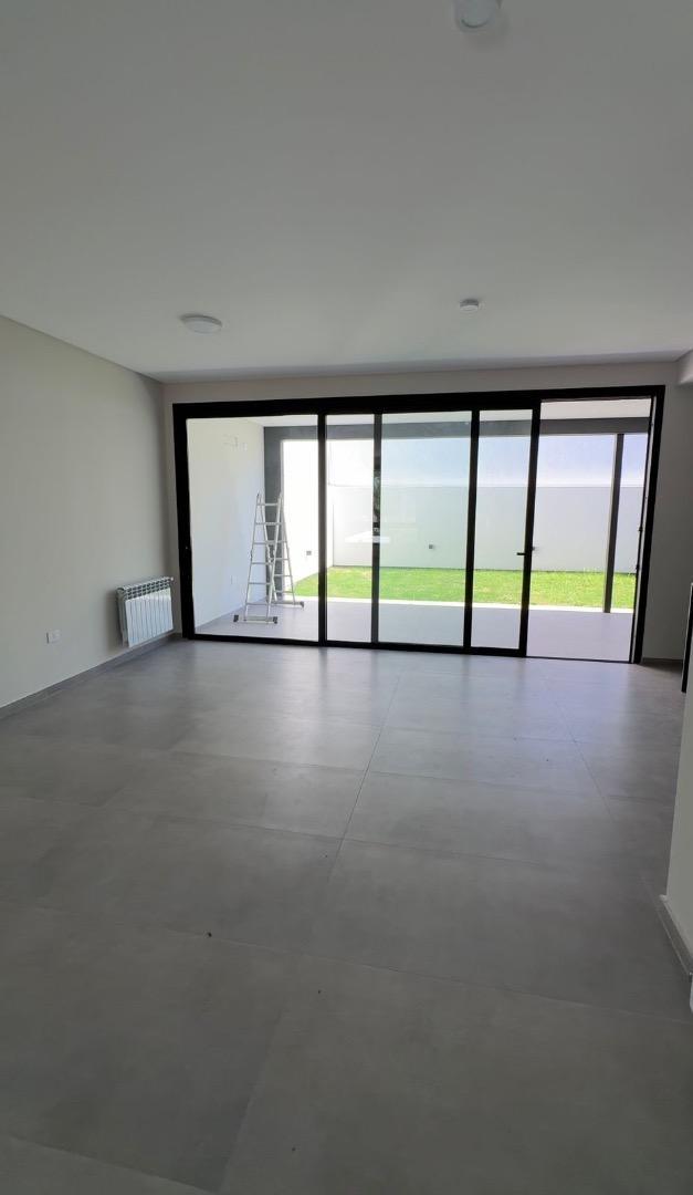 Miradores De Manantiales 100