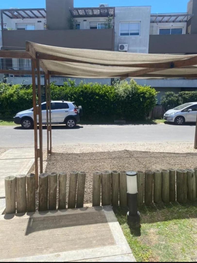 Casa 2 ambientes con 1 baño