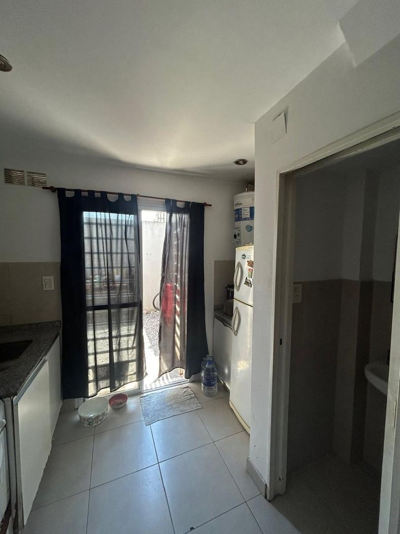 DEPARTAMENTO DÚPLEX EN VENTA EN BERNAL OESTE