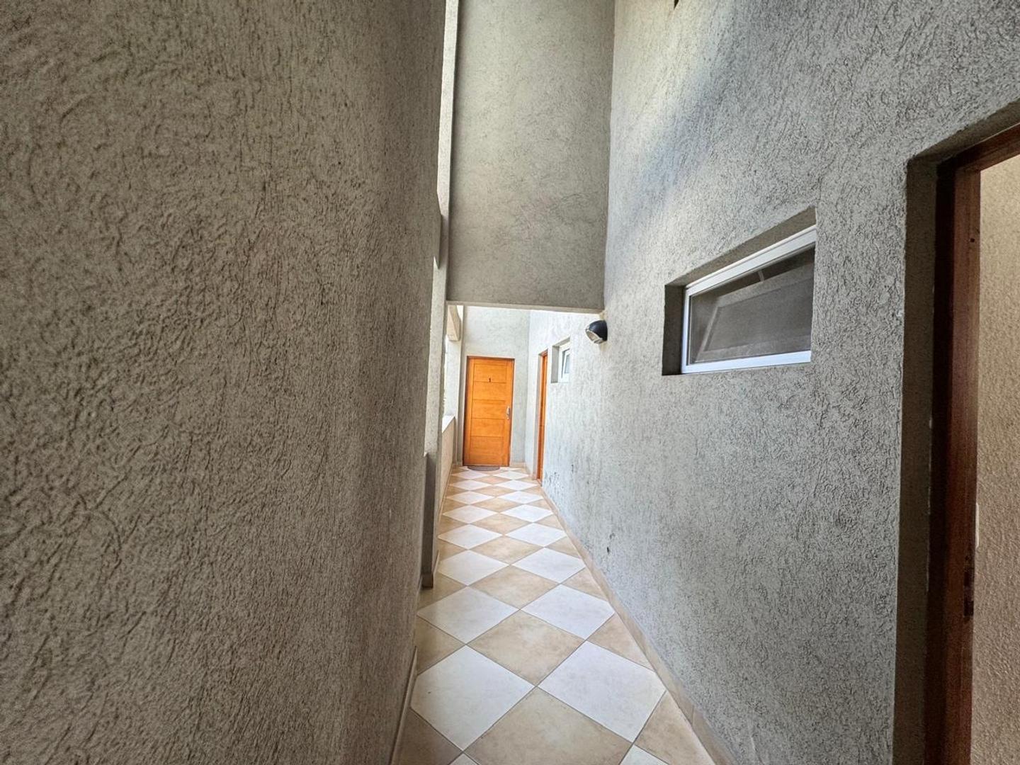 Departamento duplex con jardin e hidro