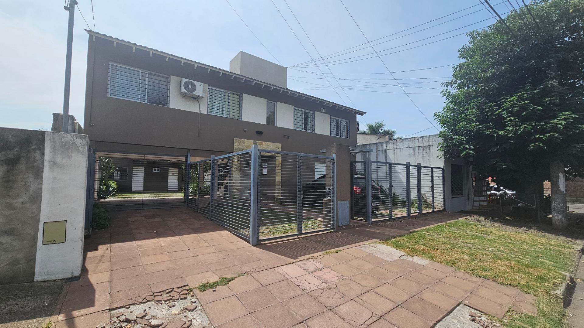 Departamento de 2 ambientes con Cochera cubierta