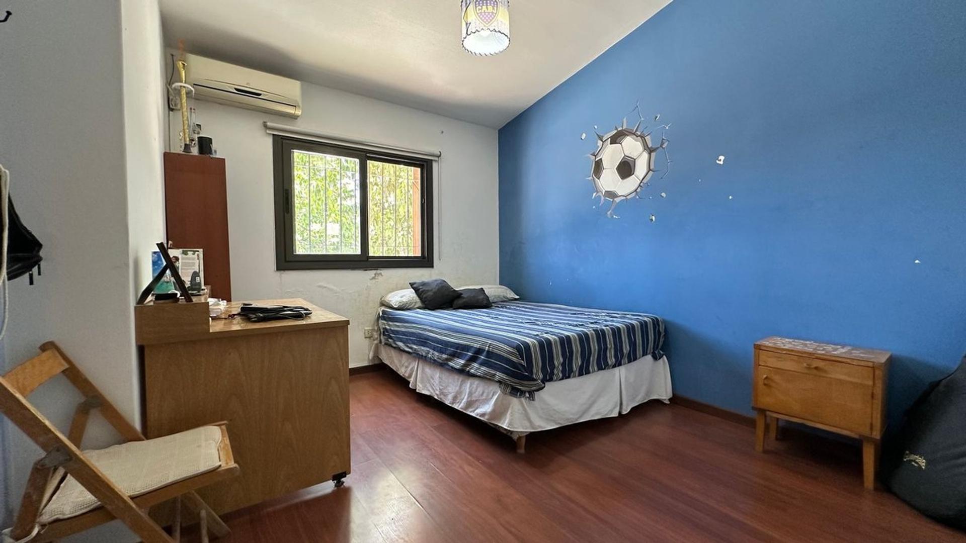 Casa 7 ambientes con 2 baños