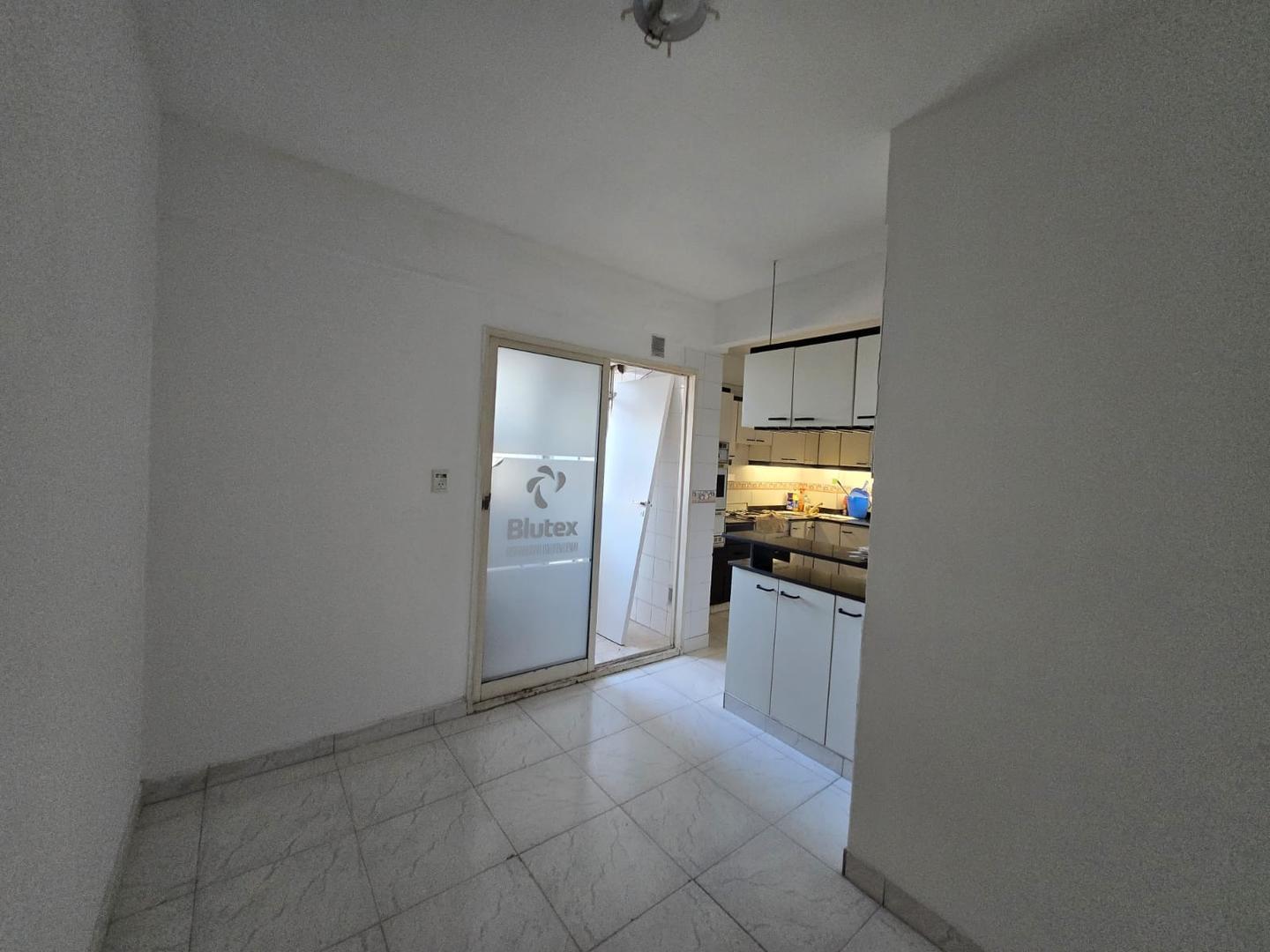 Departamento 4 ambientes con 3 baños