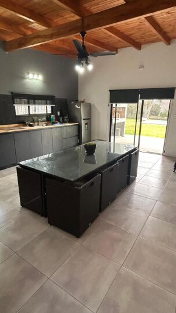 Casa 5 ambientes con 1 baño